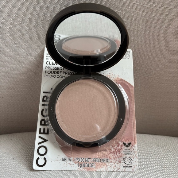 Covergirl Clean Invisible Pressed Powder - Picture 3 of 3
